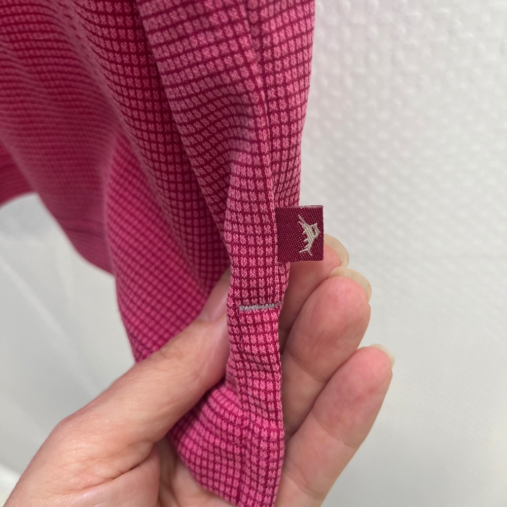 Tommy Bahama Mens Magenta Pink Waffle Knit Short Sleeve Polo Shirt Marlin Logo - Picture 8 of 8
